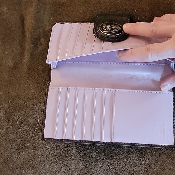 Coach Slim Wallet - Picture 5 of 7